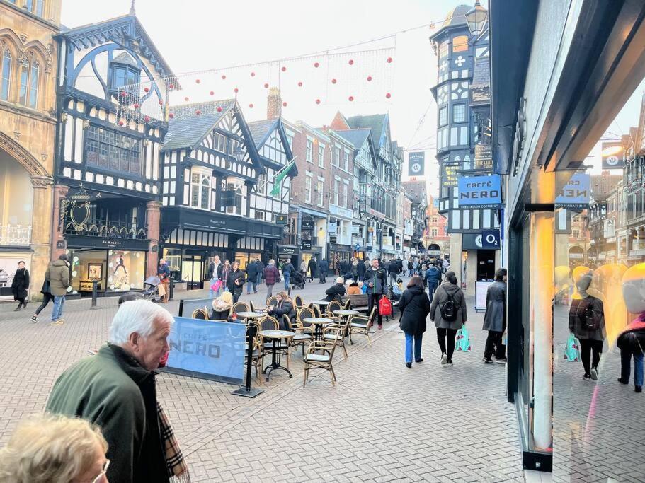 View On The Rows - Overlooking Eastgate Street